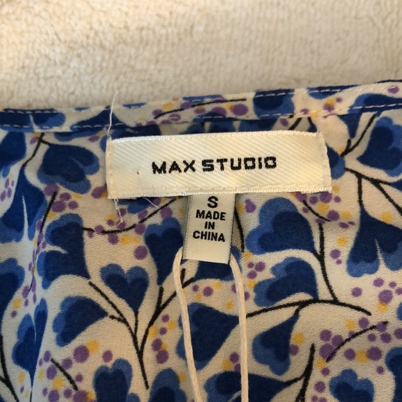 Womens blouse by Max Studio - Picture 3 of 5